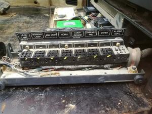 斗山挖机电路维修